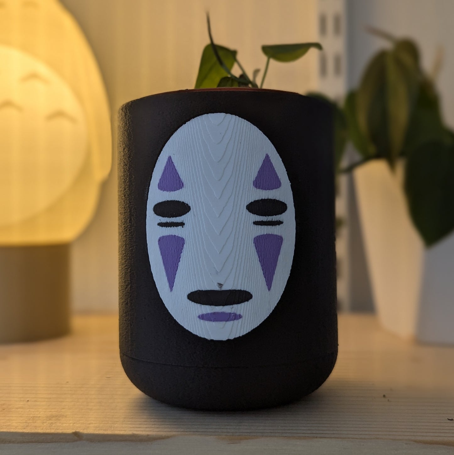 No Face Pot