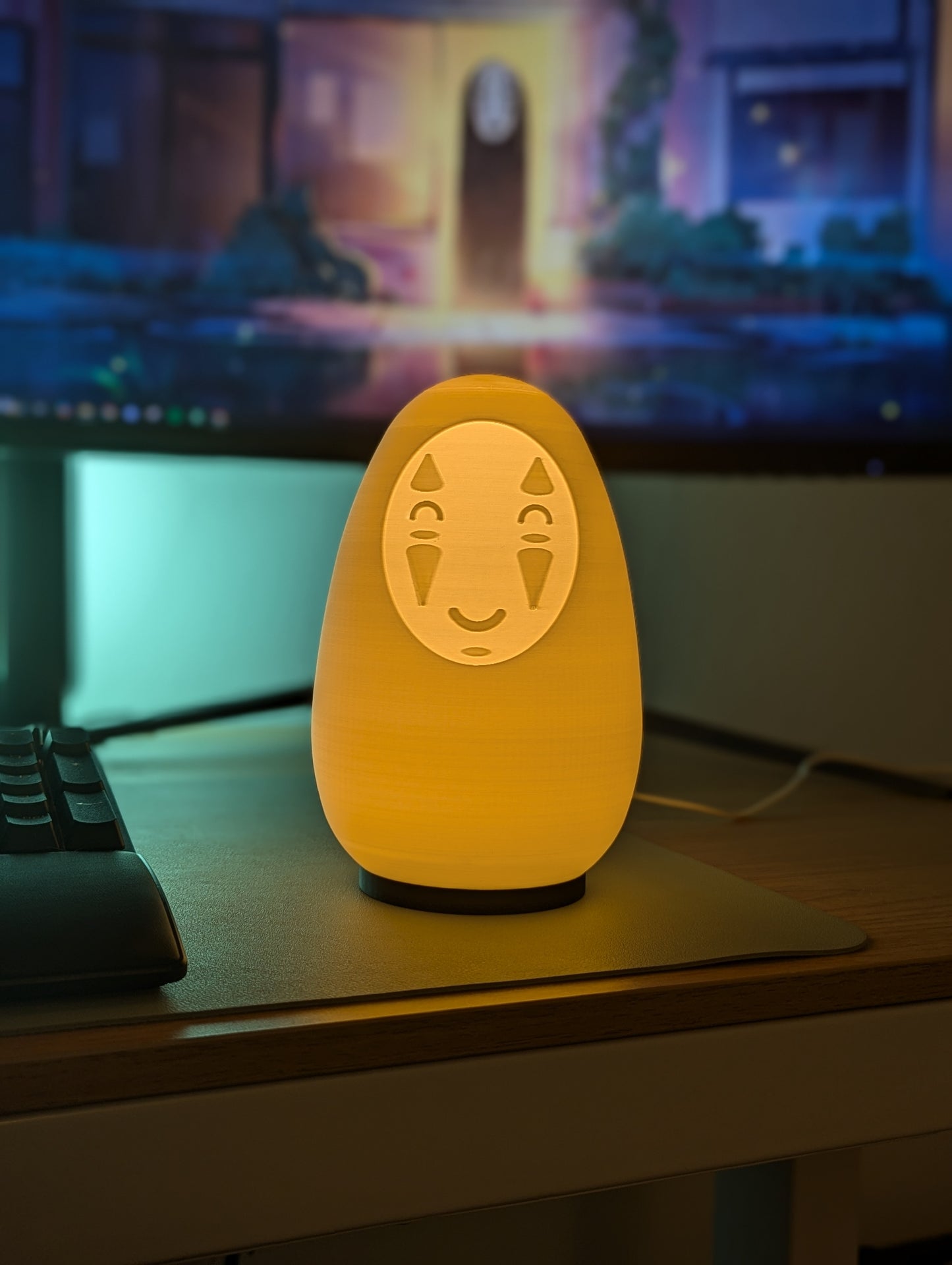 No Face Lamp